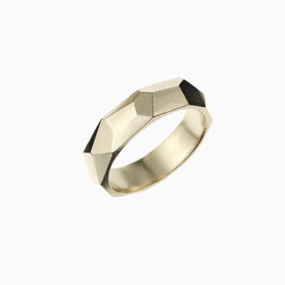 Pánský snubní prsten hranatý velký žluté zlato 01