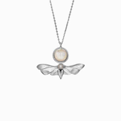 Náhrdelník můra s kamenem stříbro Amor Fati Náhrdelník můra s kamenem stříbro