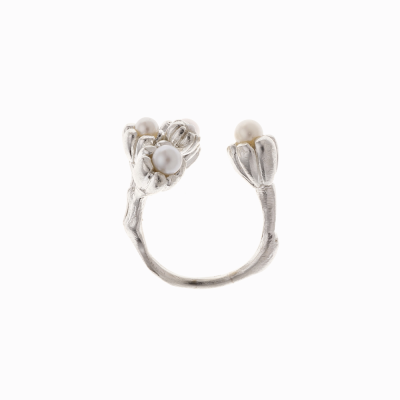 Prsten otevřené kvítí s perlami stříbro 02