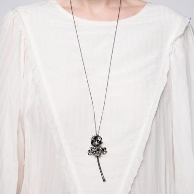 Daria_Pavlovičová_image_náhrdelník_iris_velký_ruthenium